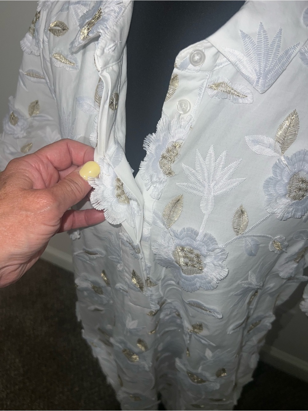 Chico’s 3D Floral Embroidered Dress White Gold Lined Popover Collar - Picture 6 of 11